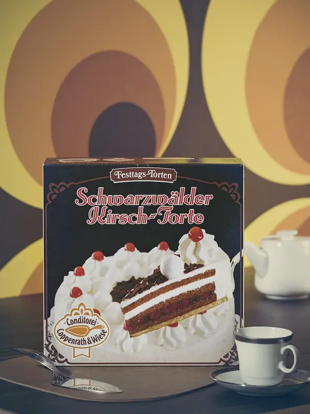 Retro Verpackung Schwarzwälder-Kirsch-Torte